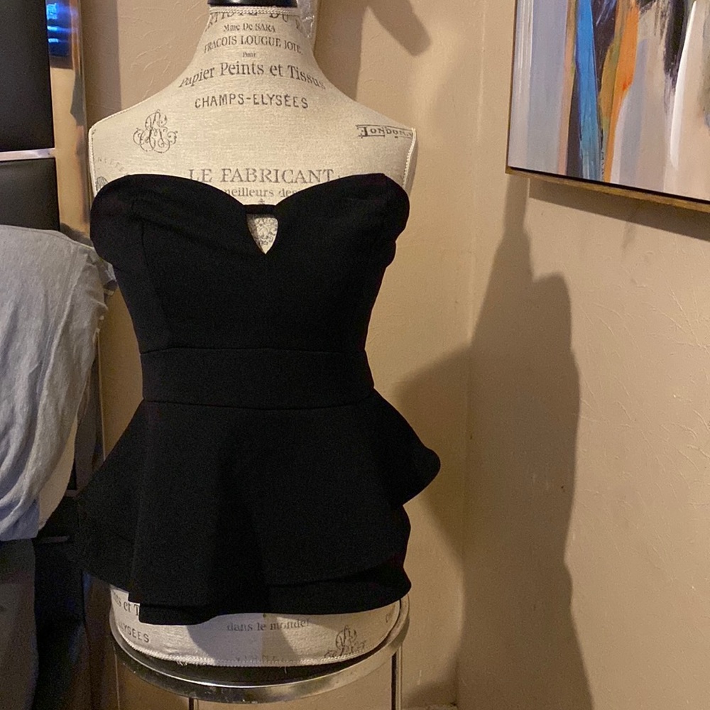 Ruffle black strapless